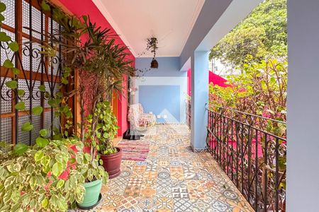 Casa à venda com 268m², 3 quartos e 7 vagas Casa à venda com 268m², 3 quartos e 7 vagasVaranda