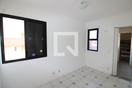 Quarto 1 de apartamento para alugar com 3 quartos, 72m² em Parque Peruche, São Paulo