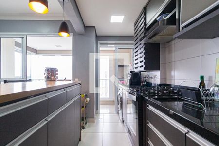 Apartamento à venda com 76m², 3 quartos e 2 vagas Apartamento à venda com 76m², 3 quartos e 2 vagasCozinha e área de serviço