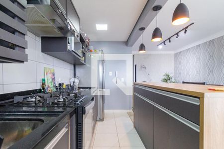 Apartamento à venda com 76m², 3 quartos e 2 vagas Apartamento à venda com 76m², 3 quartos e 2 vagasCozinha e área de serviço