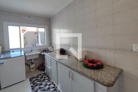 Casa à venda com 250m², 3 quartos e 4 vagasÁrea de Serviço