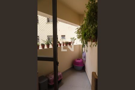 Apartamento à venda com 66m², 2 quartos e 1 vaga Apartamento à venda com 66m², 2 quartos e 1 vagaVaranda