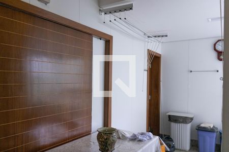 Casa à venda com 436m², 4 quartos e 6 vagasÁrea de Serviço