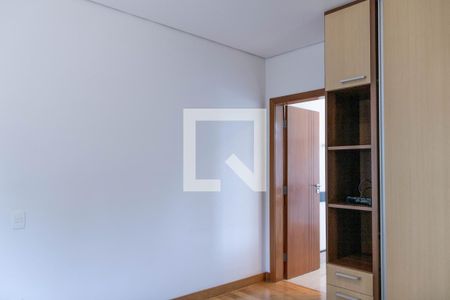 Casa à venda com 436m², 4 quartos e 6 vagasQuarto 2