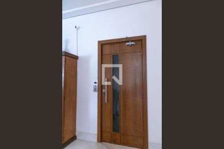 Casa à venda com 436m², 4 quartos e 6 vagasDetalhe