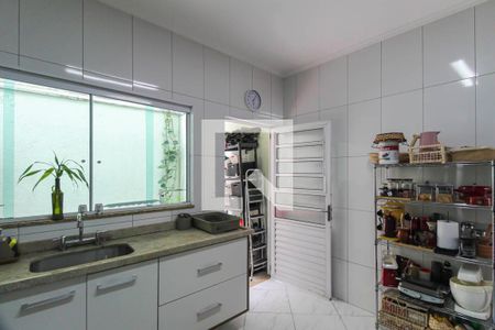 Casa à venda com 117m², 3 quartos e 2 vagas Casa à venda com 117m², 3 quartos e 2 vagasCozinha