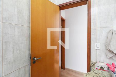 Casa à venda com 117m², 3 quartos e 2 vagas Casa à venda com 117m², 3 quartos e 2 vagasBanheiro