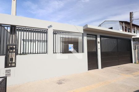 Casa à venda com 230m², 4 quartos e 4 vagasFachada