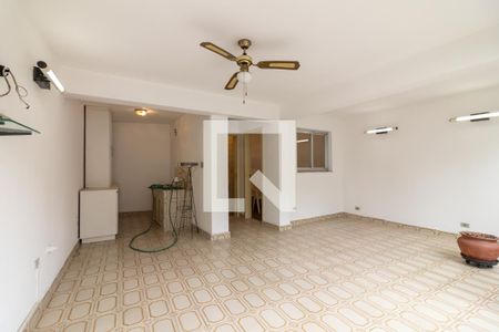 Casa à venda com 210m², 2 quartos e 3 vagasQuintal / Salão de Festas