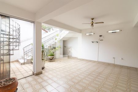 Casa à venda com 210m², 2 quartos e 3 vagasQuintal / Salão de Festas