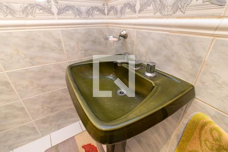 Casa à venda com 210m², 2 quartos e 3 vagasBanheiro 2