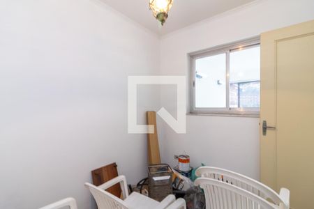 Casa à venda com 210m², 2 quartos e 3 vagasQuarto de Serviço