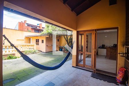 Casa à venda com 193m², 3 quartos e 2 vagas Casa à venda com 193m², 3 quartos e 2 vagasÁrea comum - Churrasqueira