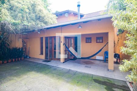 Casa à venda com 193m², 3 quartos e 2 vagas Casa à venda com 193m², 3 quartos e 2 vagasÁrea comum - Churrasqueira