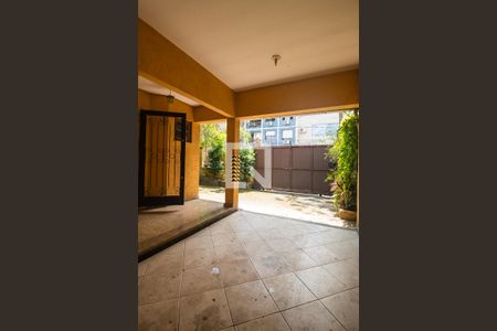 Casa à venda com 193m², 3 quartos e 2 vagas Casa à venda com 193m², 3 quartos e 2 vagasGaragem