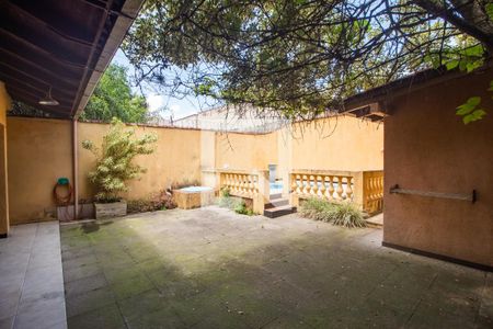 Casa à venda com 193m², 3 quartos e 2 vagas Casa à venda com 193m², 3 quartos e 2 vagasÁrea comum - Churrasqueira