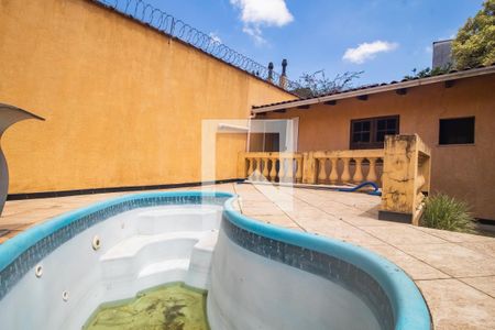 Casa à venda com 193m², 3 quartos e 2 vagas Casa à venda com 193m², 3 quartos e 2 vagasÁrea comum - Piscina