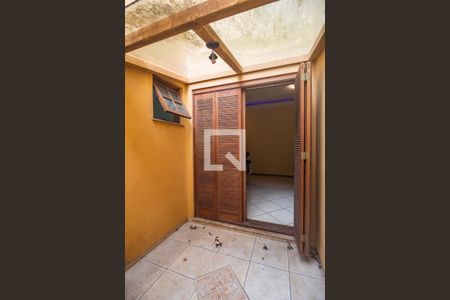 Casa à venda com 193m², 3 quartos e 2 vagas Casa à venda com 193m², 3 quartos e 2 vagasSuíte