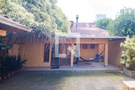 Casa à venda com 193m², 3 quartos e 2 vagas Casa à venda com 193m², 3 quartos e 2 vagasQuintal