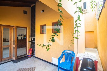 Casa à venda com 193m², 3 quartos e 2 vagas Casa à venda com 193m², 3 quartos e 2 vagasÁrea comum - Churrasqueira