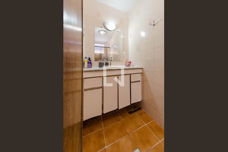 Apartamento à venda com 168m², 3 quartos e 2 vagas Apartamento à venda com 168m², 3 quartos e 2 vagasBanheiro suíte