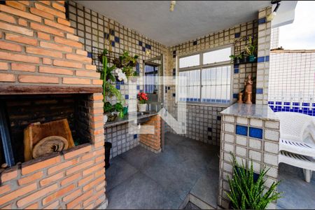 Apartamento à venda com 168m², 3 quartos e 2 vagas Apartamento à venda com 168m², 3 quartos e 2 vagasCobertura