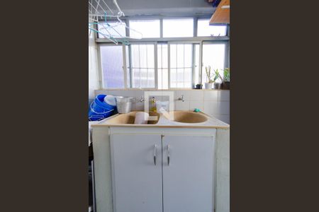 Apartamento à venda com 168m², 3 quartos e 2 vagas Apartamento à venda com 168m², 3 quartos e 2 vagasÁrea de serviço