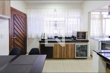 Apartamento à venda com 168m², 3 quartos e 2 vagas Apartamento à venda com 168m², 3 quartos e 2 vagasCozinha