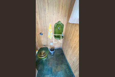 Apartamento à venda com 400m², 5 quartos e 3 vagas Apartamento à venda com 400m², 5 quartos e 3 vagasLavabo