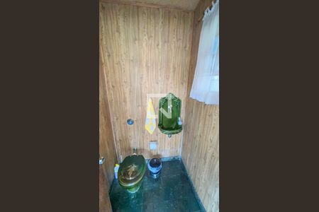 Apartamento à venda com 400m², 5 quartos e 3 vagas Apartamento à venda com 400m², 5 quartos e 3 vagasLavabo