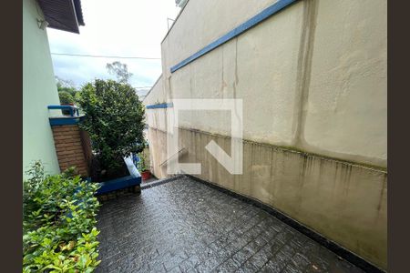 Casa de condomínio para alugar com 454m², 5 quartos e 6 vagas Casa de condomínio para alugar com 454m², 5 quartos e 6 vagasEntrada