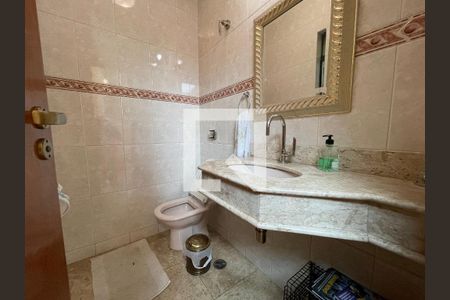 Casa de condomínio para alugar com 454m², 5 quartos e 6 vagas Casa de condomínio para alugar com 454m², 5 quartos e 6 vagasLavabo