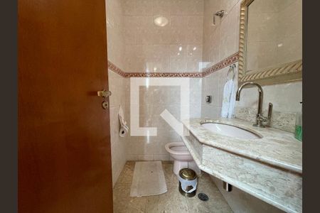 Casa de condomínio para alugar com 454m², 5 quartos e 6 vagas Casa de condomínio para alugar com 454m², 5 quartos e 6 vagasLavabo