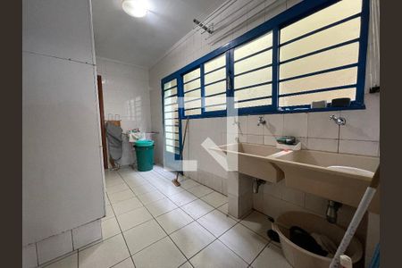 Casa de condomínio para alugar com 454m², 5 quartos e 6 vagas Casa de condomínio para alugar com 454m², 5 quartos e 6 vagasÁrea de Serviço