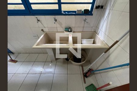 Casa de condomínio para alugar com 454m², 5 quartos e 6 vagas Casa de condomínio para alugar com 454m², 5 quartos e 6 vagasÁrea de Serviço