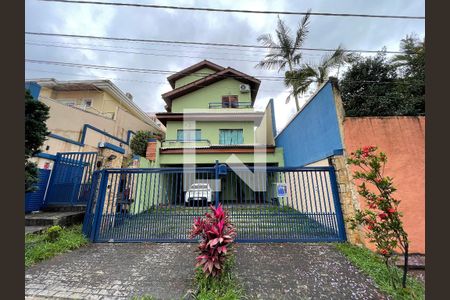 Casa de condomínio para alugar com 454m², 5 quartos e 6 vagas Casa de condomínio para alugar com 454m², 5 quartos e 6 vagasFachada