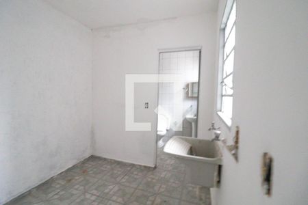 Casa à venda com 103m², 3 quartos e 2 vagas Casa à venda com 103m², 3 quartos e 2 vagasBanheiro