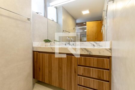 Apartamento à venda com 142m², 3 quartos e 1 vaga Apartamento à venda com 142m², 3 quartos e 1 vagaBanheiro Social