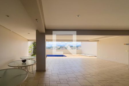 Casa à venda com 380m², 4 quartos e 6 vagas Casa à venda com 380m², 4 quartos e 6 vagasGaragem