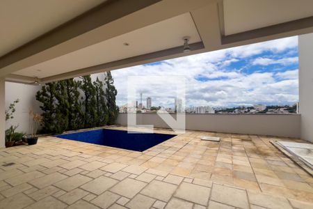 Casa à venda com 380m², 4 quartos e 6 vagas Casa à venda com 380m², 4 quartos e 6 vagasPiscina