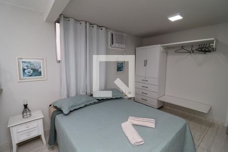 Sala de casa para alugar com 1 quarto, 45m² em Jardim Guanabara, Rio de Janeiro