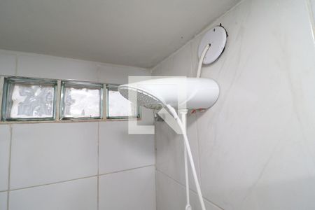 Banheiro de casa para alugar com 1 quarto, 45m² em Jardim Guanabara, Rio de Janeiro