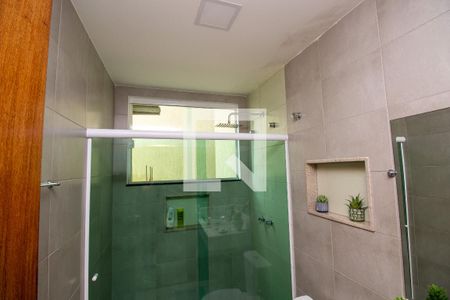 Casa de condomínio à venda com 280m², 4 quartos e 2 vagas Casa de condomínio à venda com 280m², 4 quartos e 2 vagasBanheiro social 2