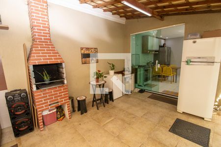 Casa de condomínio à venda com 280m², 4 quartos e 2 vagas Casa de condomínio à venda com 280m², 4 quartos e 2 vagasÁrea gourmet