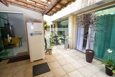 Casa de condomínio à venda com 280m², 4 quartos e 2 vagas Casa de condomínio à venda com 280m², 4 quartos e 2 vagasÁrea gourmet