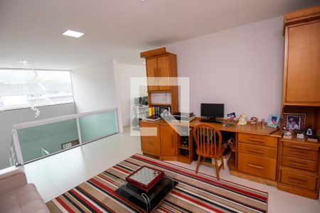 Casa de condomínio à venda com 280m², 4 quartos e 2 vagas Casa de condomínio à venda com 280m², 4 quartos e 2 vagasSala intima