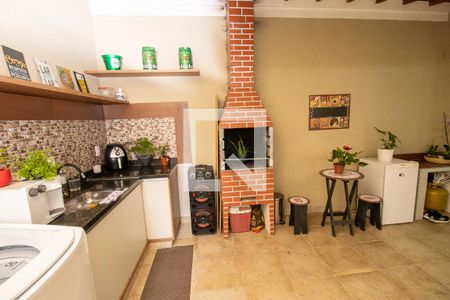 Casa de condomínio à venda com 280m², 4 quartos e 2 vagas Casa de condomínio à venda com 280m², 4 quartos e 2 vagasÁrea gourmet