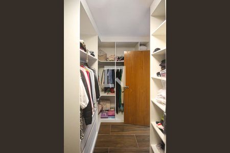 Casa à venda com 115m², 3 quartos e 2 vagasCloset