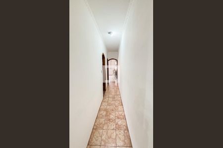 Casa à venda com 200m², 3 quartos e 2 vagas Casa à venda com 200m², 3 quartos e 2 vagasCorredor