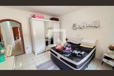 Casa à venda com 200m², 3 quartos e 2 vagas Casa à venda com 200m², 3 quartos e 2 vagasQuarto 1